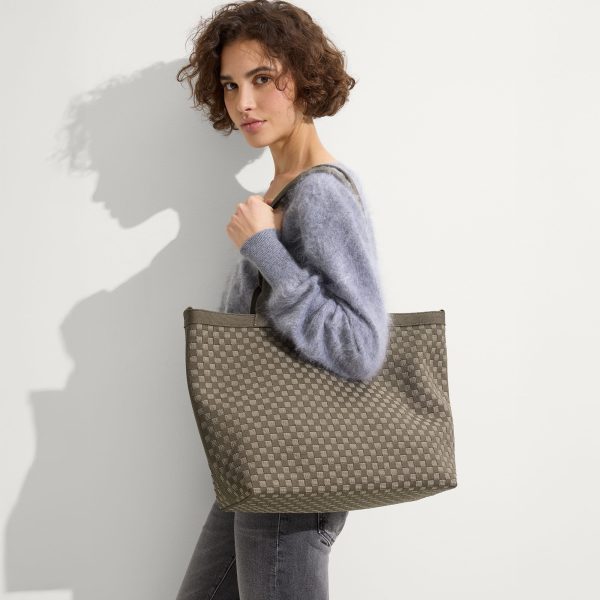 The Lightweight Zip Tote - Safari Green - Image 4