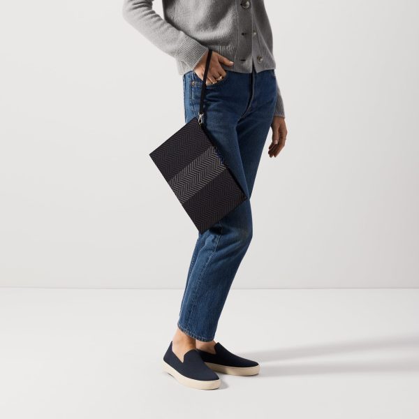 The Wristlet - Shadow Black - Image 4