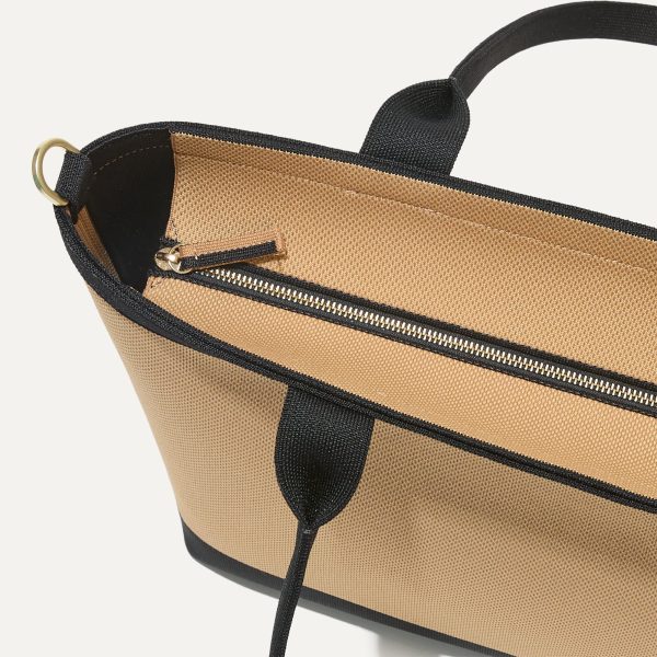 The Lightweight Zip Tote - Shortbread - Image 7