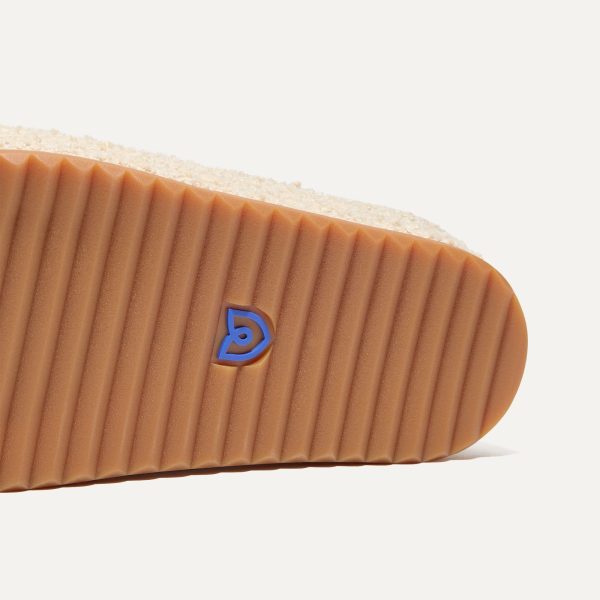 The Cozy Clog - Honeybun Bouclé - Image 7