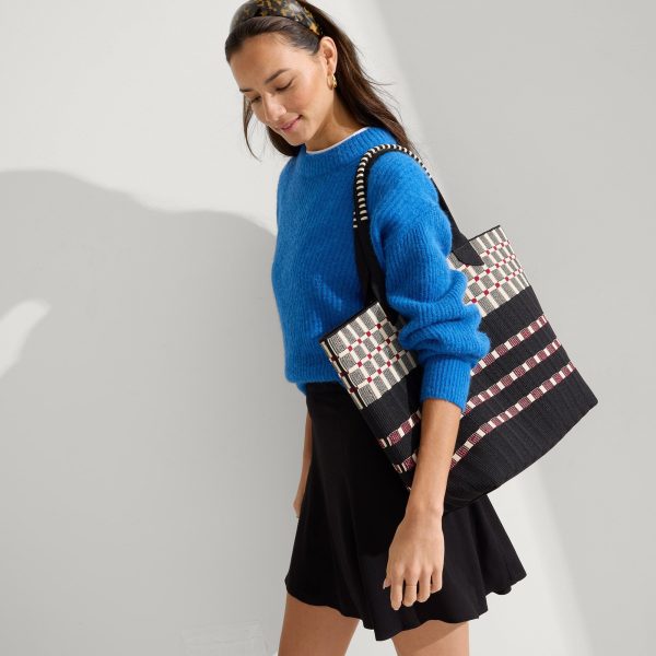 The Lightweight Tote - Newspaper - Image 3